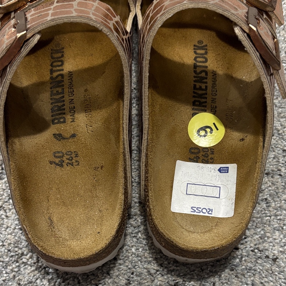Birkenstock Metallic Croc-Pattern Sandals - Picture 9 of 15